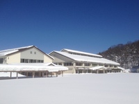 冬の小学校（積雪120cmの朝です）