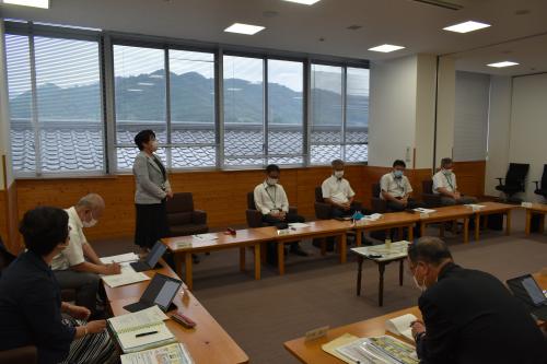 写真　会長挨拶