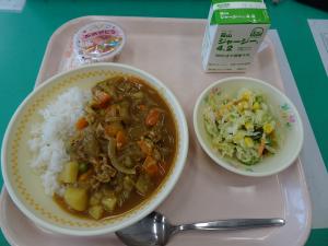 給食