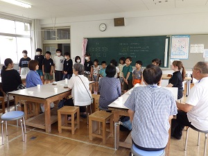 １