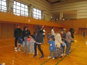 ボール運び増える