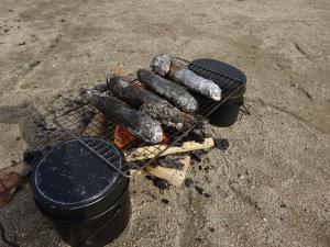 バーベキューのように芋を焼いてみた。