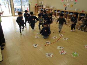 3歳にじカルタ取り