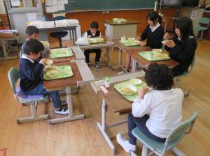 縦割り給食１