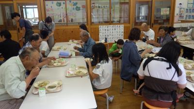食べる