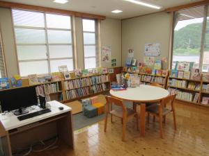 美甘図書館