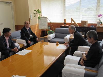 市長への説明