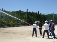 消火栓放水訓練の画像
