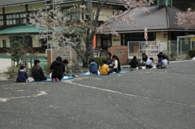 お花見給食の画像1