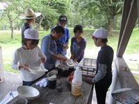 野外炊事ではおいしいカレーライスができましたの画像