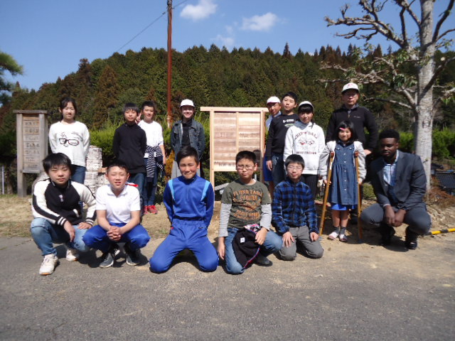 埋め終わって、記念撮影の画像