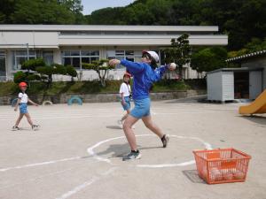 ソフトボール投げ