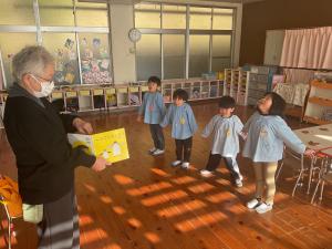 読み聞かせ（4）