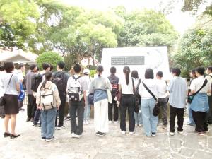 ひめゆりの塔にて