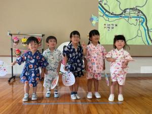 甚平姿のこどもたち