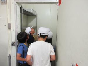 スーパー見学2