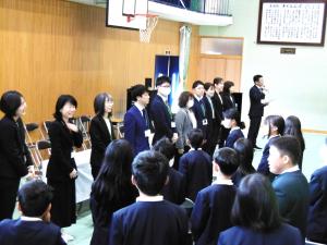 担任発表